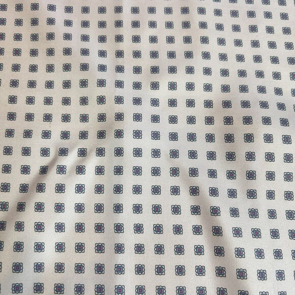 Yves Saint Laurent YSL Italian 100% Silk Vintage Pink Foulard Pocket Square - Picture 5 of 8